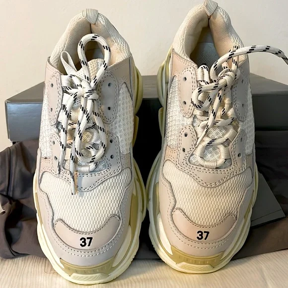 Balenciaga Triple S - Picture 5 of 6